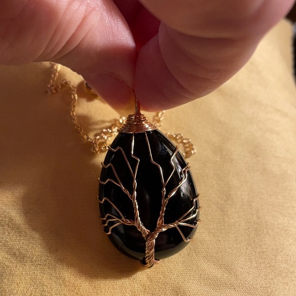 Jewelry - NEW Black Agate Stone 1 1/4” wrapped in Gold 18” chain